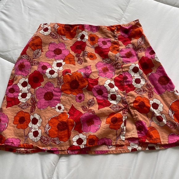 Urban Outfitters floral mini skirt size XS - Picture 1 of 3